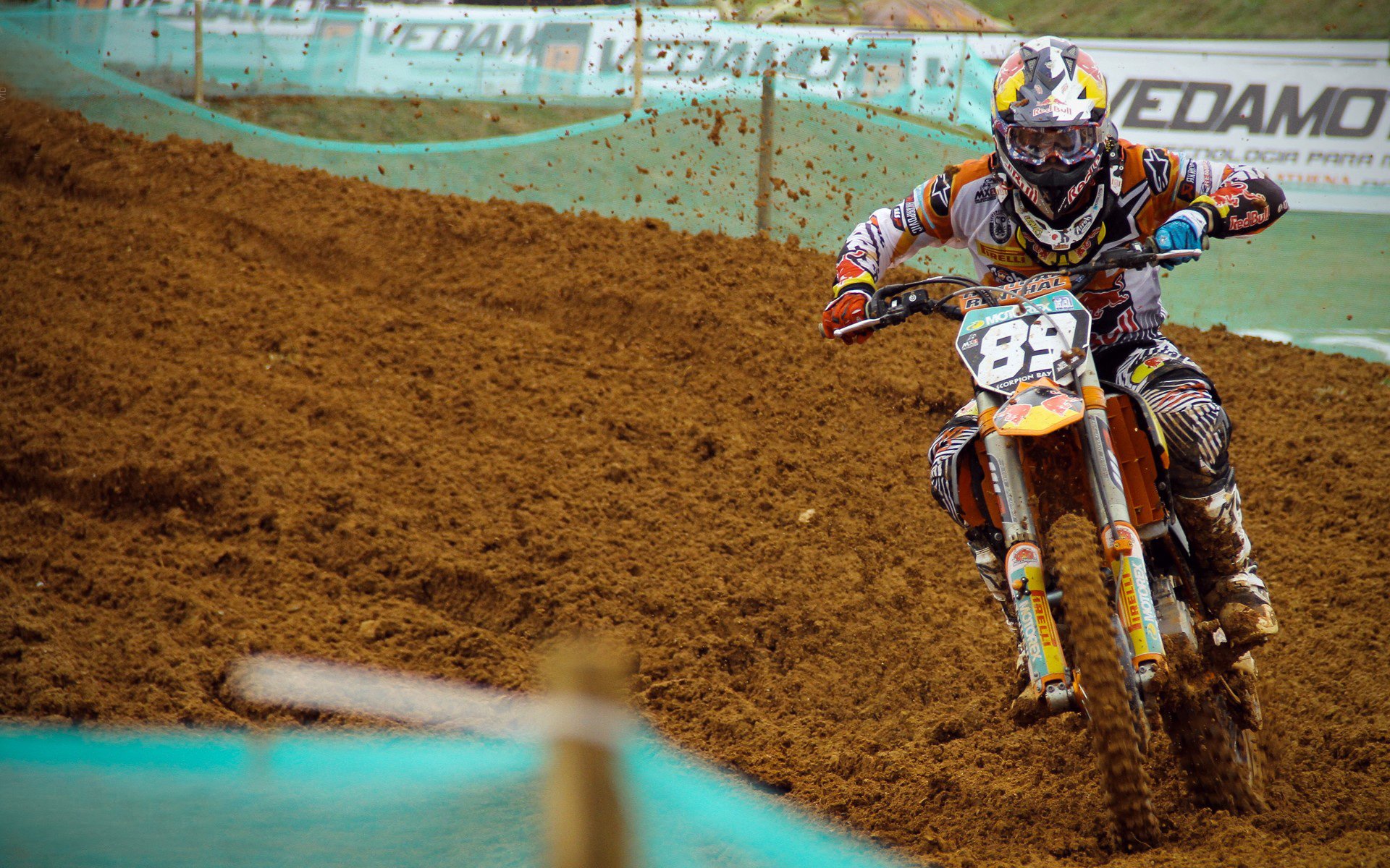 “新时代的经典对决，观众血脉贲张，回味无穷”，时代新篇